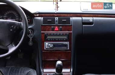 Седан Mercedes-Benz E-Class 2000 в Коломые