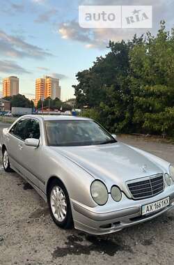 Седан Mercedes-Benz E-Class 2000 в Харькове