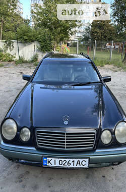 Универсал Mercedes-Benz E-Class 1999 в Киеве