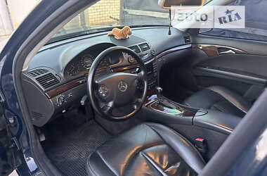 Седан Mercedes-Benz E-Class 2004 в Миколаєві