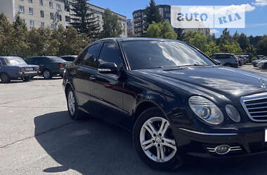 Седан Mercedes-Benz E-Class 2007 в Вараше