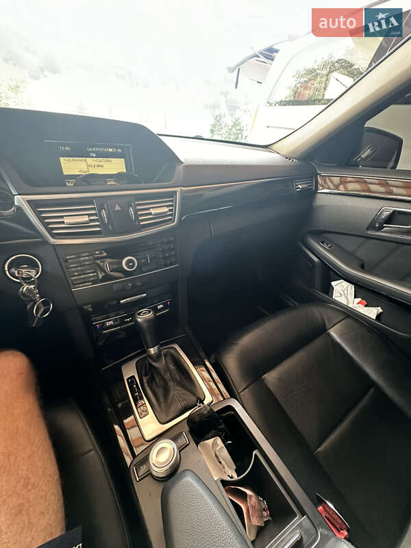 Седан Mercedes-Benz E-Class 2011 в Тячеві