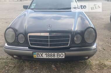 Седан Mercedes-Benz E-Class 1997 в Новой Ушице