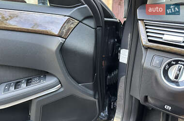 Седан Mercedes-Benz E-Class 2012 в Львові