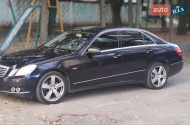 Седан Mercedes-Benz E-Class 2010 в Хмельницком