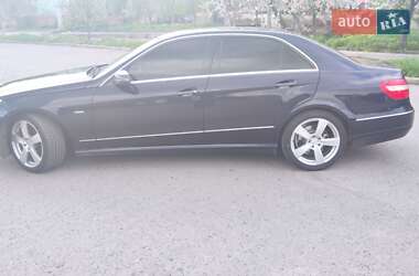 Седан Mercedes-Benz E-Class 2010 в Хмельницком