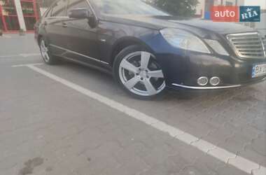 Седан Mercedes-Benz E-Class 2010 в Хмельницком