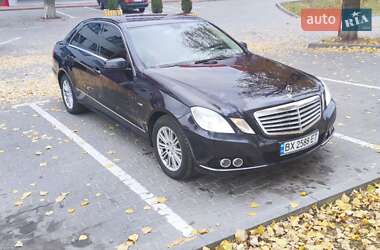 Седан Mercedes-Benz E-Class 2010 в Хмельницком