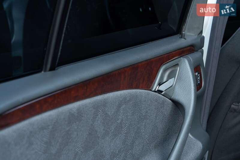 Седан Mercedes-Benz E-Class 2000 в Івано-Франківську фото 47 Седан Mercedes-Benz E-Class 2000 в Івано-Франківську