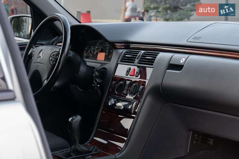 Седан Mercedes-Benz E-Class 2000 в Івано-Франківську фото 51 Седан Mercedes-Benz E-Class 2000 в Івано-Франківську