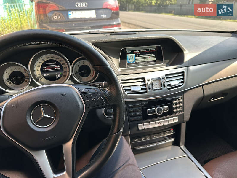Седан Mercedes-Benz E-Class 2014 в Іршаві