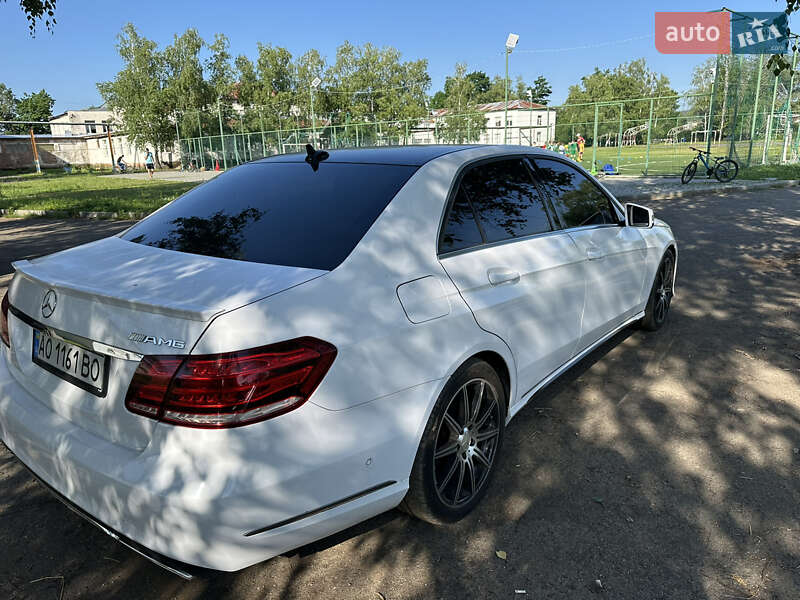 Седан Mercedes-Benz E-Class 2014 в Іршаві