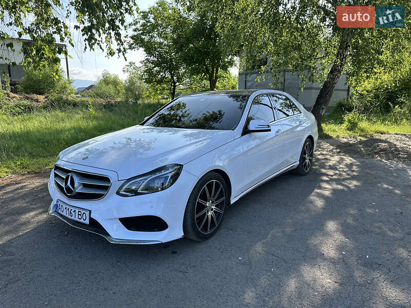 Седан Mercedes-Benz E-Class 2014 в Іршаві