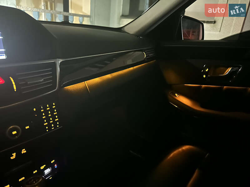 Седан Mercedes-Benz E-Class 2011 в Тячеві