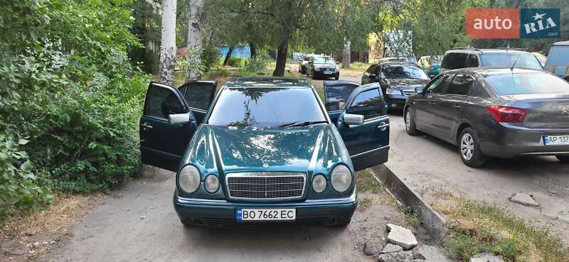 Mercedes-Benz E-Class 1996