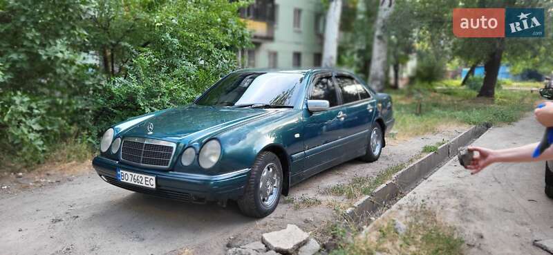Седан Mercedes-Benz E-Class 1996 в Запоріжжі