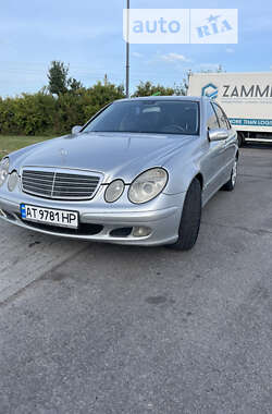 Седан Mercedes-Benz E-Class 2002 в Коломые