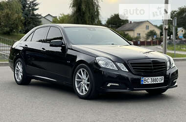 Седан Mercedes-Benz E-Class 2010 в Львові