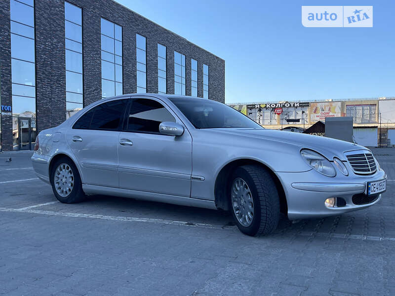 Седан Mercedes-Benz E-Class 2002 в Черновцах