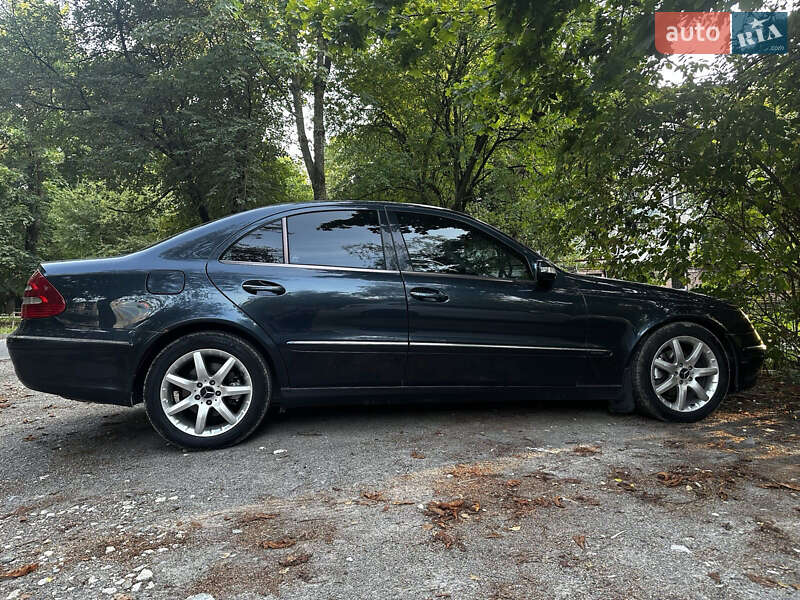 Mercedes-Benz E-Class 2003