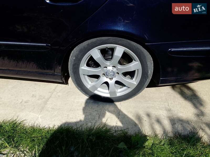 Універсал Mercedes-Benz E-Class 2004 в Чернівцях