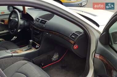 Седан Mercedes-Benz E-Class 2002 в 