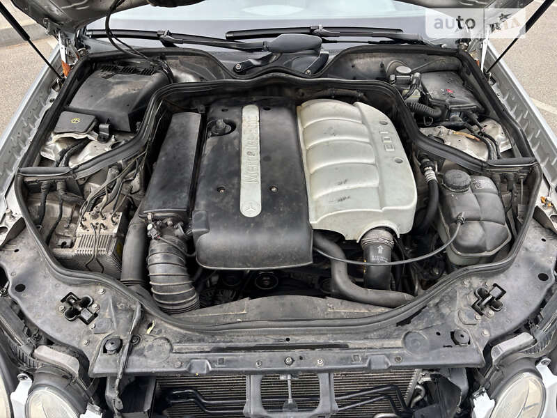Седан Mercedes-Benz E-Class 2003 в Черкасах