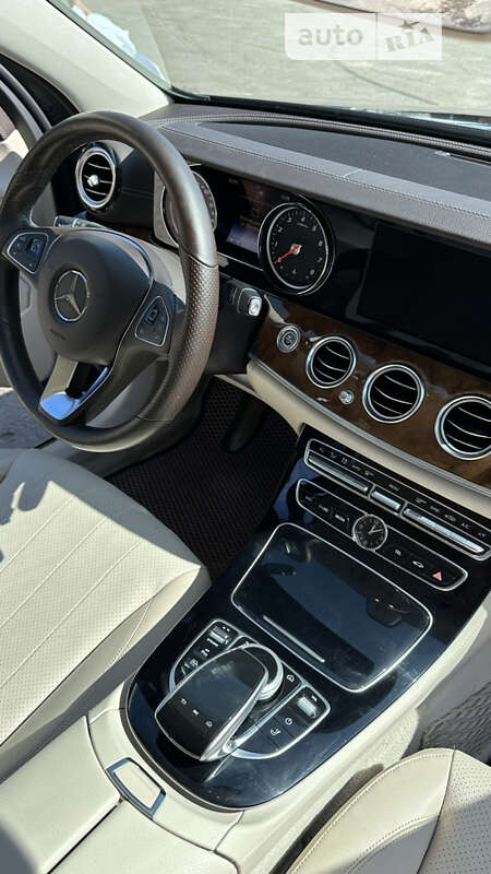 Универсал Mercedes-Benz E-Class 2018 в Нововолынске