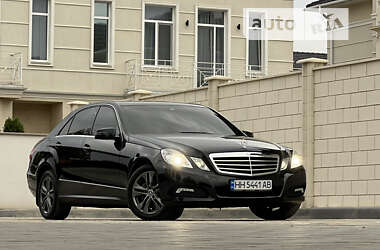 Седан Mercedes-Benz E-Class 2009 в Одессе