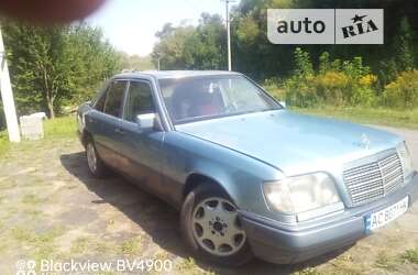 Седан Mercedes-Benz E-Class 1994 в Ровно