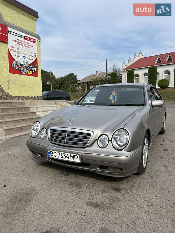 Седан Mercedes-Benz E-Class 2000 в Радехові