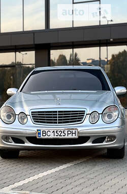 Седан Mercedes-Benz E-Class 2004 в Львове