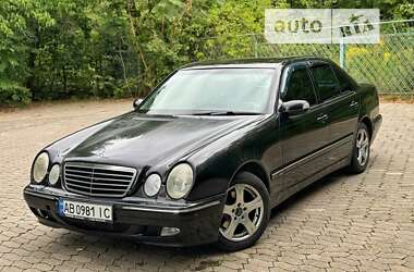 Седан Mercedes-Benz E-Class 2000 в Чернівцях