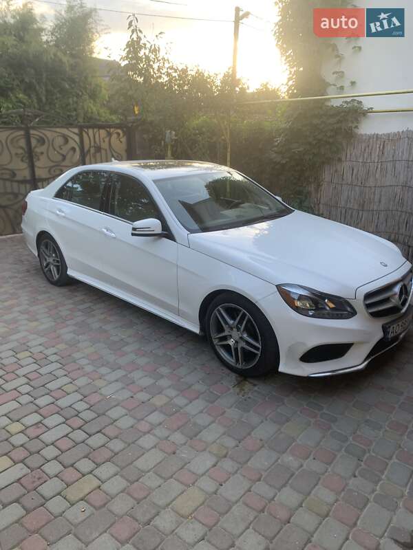 Седан Mercedes-Benz E-Class 2014 в Ужгороді