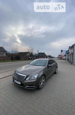 Седан Mercedes-Benz E-Class 2013 в Тячеві
