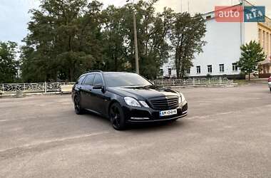 Универсал Mercedes-Benz E-Class 2012 в Житомире