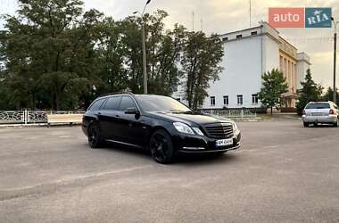 Универсал Mercedes-Benz E-Class 2012 в Житомире