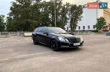 Универсал Mercedes-Benz E-Class 2012 в Житомире