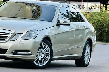 Седан Mercedes-Benz E-Class 2011 в Одессе