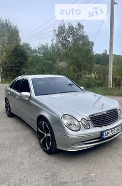 Седан Mercedes-Benz E-Class 2004 в Ровно