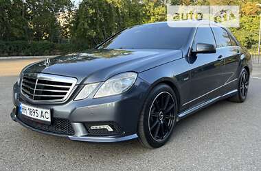 Седан Mercedes-Benz E-Class 2010 в Одесі