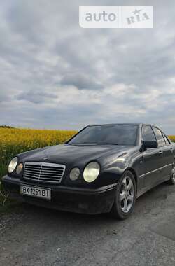 Седан Mercedes-Benz E-Class 1997 в Хмельницькому