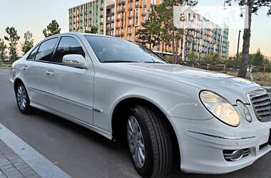 Седан Mercedes-Benz E-Class 2008 в Киеве