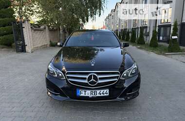 Седан Mercedes-Benz E-Class 2014 в Чернівцях