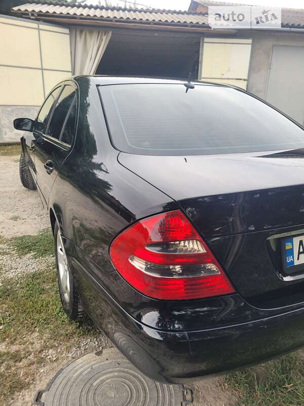 Седан Mercedes-Benz E-Class 2003 в Борщеве