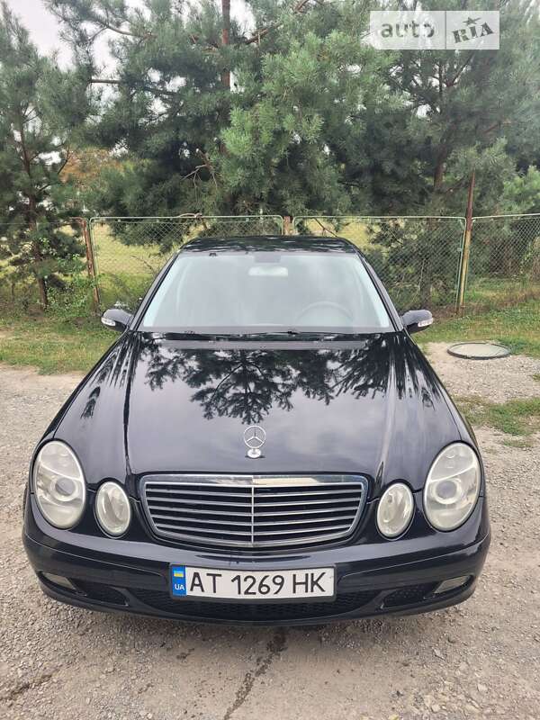 Седан Mercedes-Benz E-Class 2003 в Борщеве