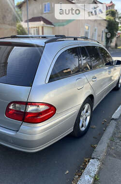 Универсал Mercedes-Benz E-Class 2005 в 