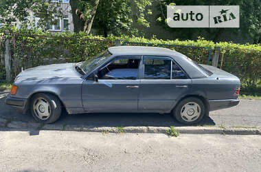 Седан Mercedes-Benz E-Class 1987 в Львове