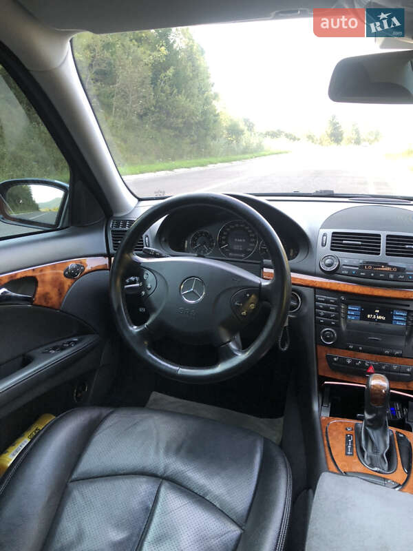 Седан Mercedes-Benz E-Class 2006 в Самборе
