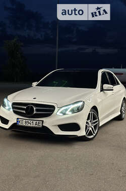 Седан Mercedes-Benz E-Class 2013 в Днепре